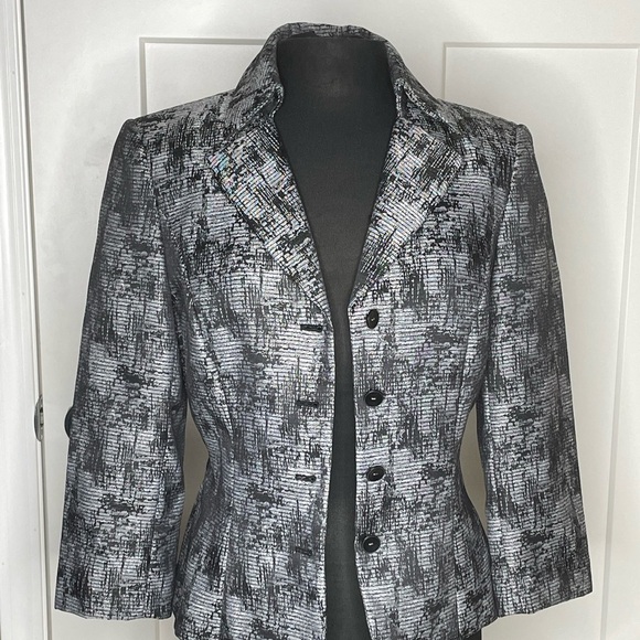 Tahari Black and White Blazer | Size 8 - Picture 1 of 8